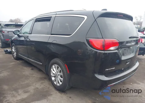 2019 Chrysler Pacifica Touring L z USA, uszkodzony, nr VIN 2C4RC1BG0KR650762